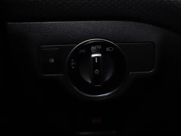 Photo 6 of 28 of WDD1760421J761277 Mercedes-Benz A-Klasse 180 Aut. AMG LED