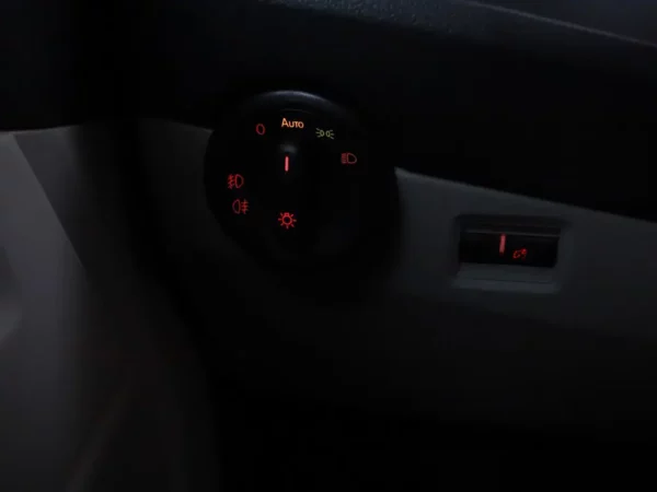 Photo 6 of 28 of WV1ZZZ7HZKX007862 Volkswagen Transporter 2.0 TDI L1H2 Highline (Bestel)