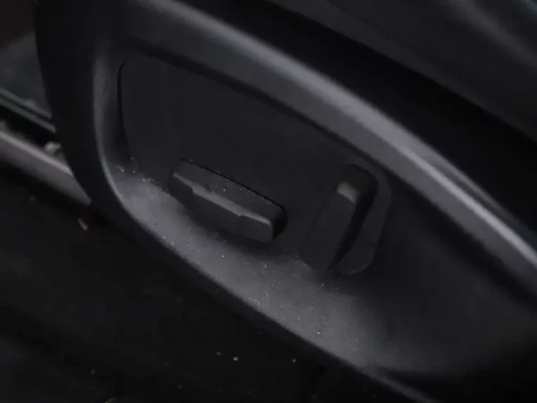 Photo 6 of 29 of SADCA2BN9HA071223 Jaguar F-Pace 2.0 Aut. Portfolio AWD 20d