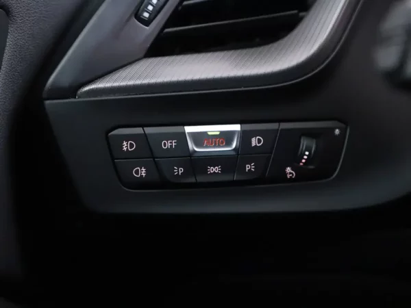 Photo 6 of 29 of WBA11AK0707G88610 BMW 2 Serie Gran Coupé 218i High