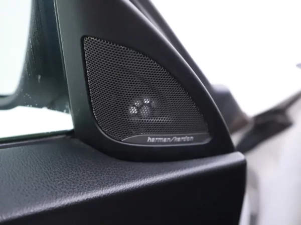 Photo 6 of 30 of WBA2F510X0V663191 BMW 2 Serie Coupé 230i Aut. Centennial High Executive Coupé M-Pack