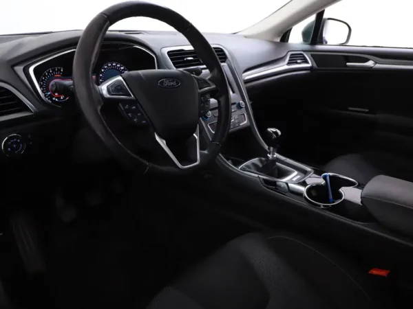 Photo 6 of 30 of WF0EXXWPCEFL17297 Ford Mondeo 1.5 Titanium Navi