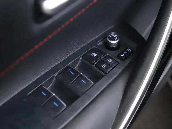 Photo 6 of 31 of SB1Z93BE40E063357 Toyota Corolla Touring Sports 1.8 Hybrid Executive