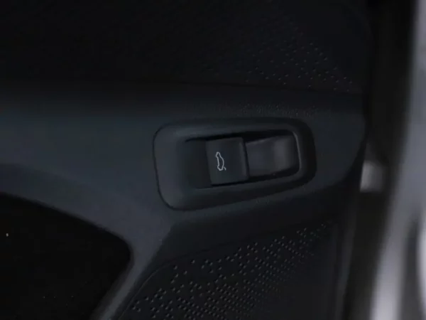 Photo 6 of 34 of TMBJB7NY3NF011424 Skoda Enyaq iV 60 5-drs SUV Cruise