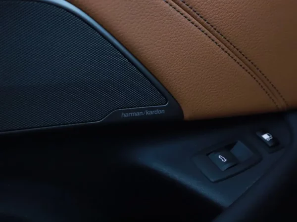 Photo 6 of 35 of WBA11CG000CL71888 BMW 5 Serie Touring 530e Business Edition Plus M-Pack