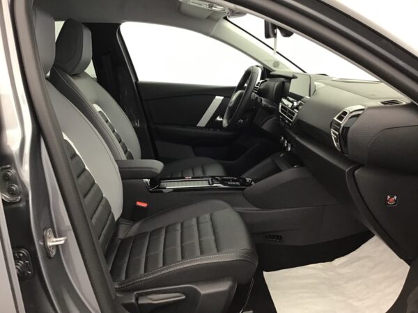 Photo 6 of 6 of N199755 CITROEN C4 hybride