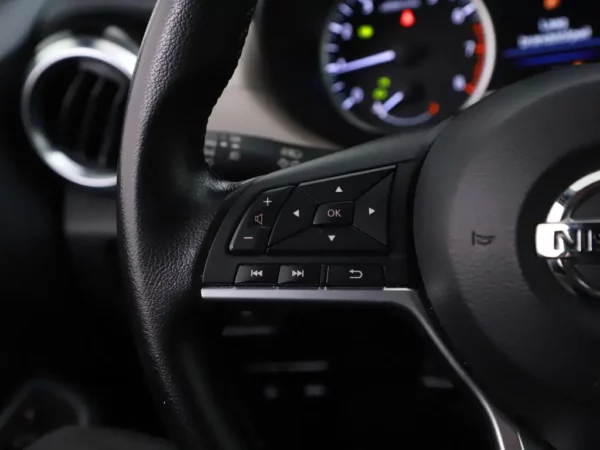 Photo 7 of 23 of VNVK1400469960207 Nissan Micra 1.0 IG-T N-Design (5-drs Hatchb.)