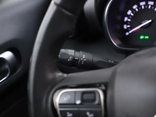 Photo 7 of 25 of VF72RHNPJK4082121 Citroen C3 Aircross 1.2 PureTech S&S Feel Leder