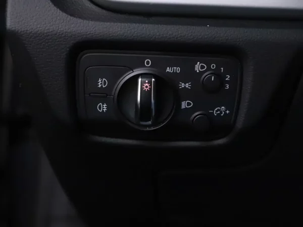 Photo 7 of 26 of WAUZZZ8V5F1133404 Audi A3 Cabriolet 1.4 TFSI CoD Ambition Pro Line Plus Softtop Stoelverw.