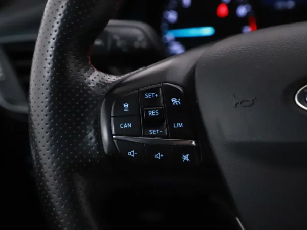 Photo 7 of 26 of WF0JXXGAHJKU78509 Ford Fiesta 1.0 EcoBoost ST-Line (5-drs Hatchb.)