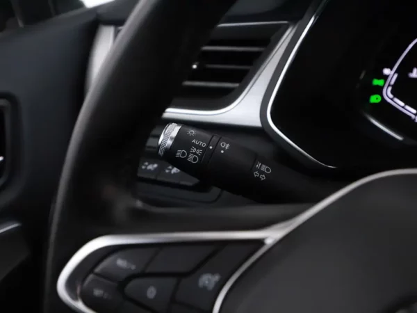 Photo 7 of 28 of VF1RJB00966036371 Renault Captur 1.0 TCe 100 Intens (5-drs