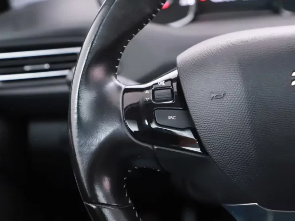 Photo 7 of 28 of VF3LRHNYHFS262025 Peugeot 308 SW 1.2 PureTech GT Line