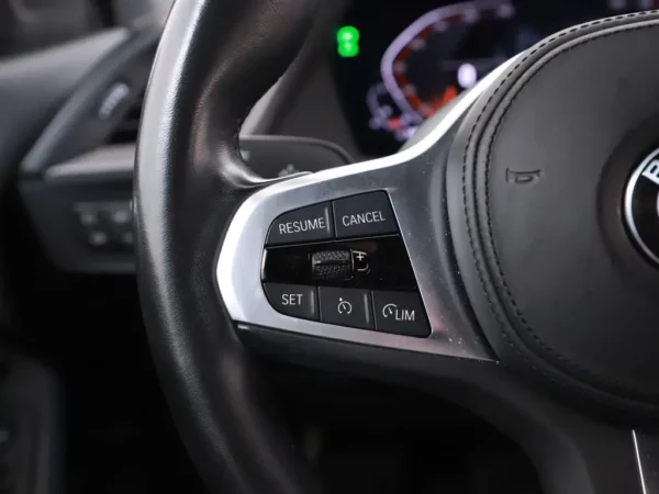 Photo 7 of 28 of WBA7K310207K99164 BMW 1-serie 118i Aut. Business Edition 5-drs Hatchb.