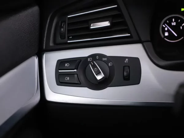 Photo 7 of 30 of WBA5A31080D744552 BMW 5 Serie 520i Aut. Last Minute Edition 4-drs Sedan