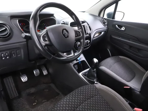 Photo 7 of 31 of VF1R8700763606314 Renault Captur 0.9 TCe Intens Navi