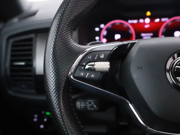 Photo 7 of 32 of TMBJB9NS9N8013027 Skoda Kodiaq 1.5 TSI Aut. Sportline Business Facelift