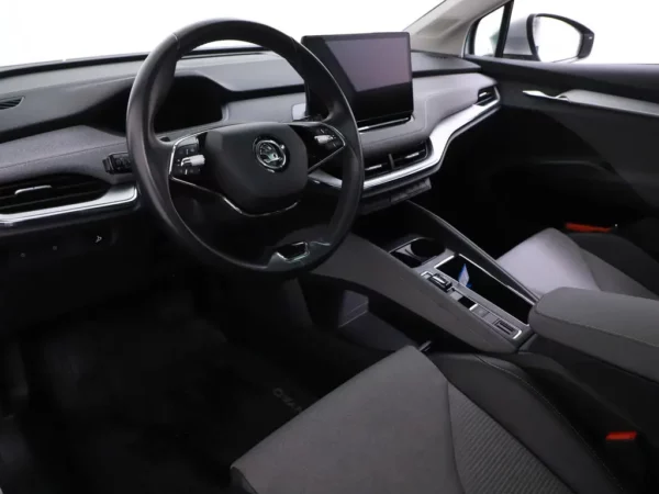 Photo 7 of 34 of TMBJB7NY3NF011424 Skoda Enyaq iV 60 5-drs SUV Cruise