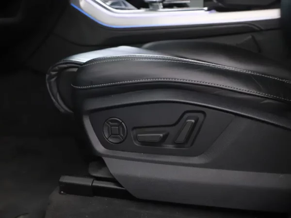 Photo 7 of 34 of WAUZZZ4M3LD007324 Audi Q7 55 TFSI quattro Pro Line S 7p