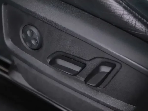 Photo 7 of 39 of WAUZZZFY7H2018880 Audi Q5 2.0 TFSI quattro Design Pro Line Plus LED