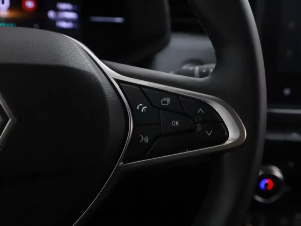 Photo 8 of 25 of VF1RJA00674065222 Renault Clio 1.6 E-Tech Full Hybrid 145