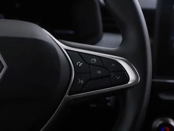 Photo 8 of 25 of VF1RJA00774065214 Renault Clio 1.6 E-Tech Full Hybrid 145