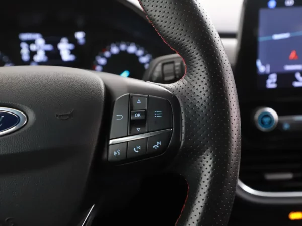 Photo 8 of 26 of WF0JXXGAHJJR22941 Ford Fiesta 1.0 EcoBoost ST-Line Alloy Wheels