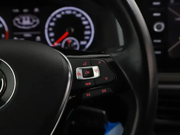 Photo 8 of 26 of WVWZZZAWZJY174205 Volkswagen Polo 1.0 TSI Comfortline Business 5-drs Hatchb.