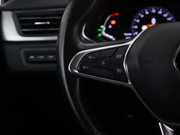 Photo 8 of 28 of VF1RJB00966036371 Renault Captur 1.0 TCe 100 Intens (5-drs