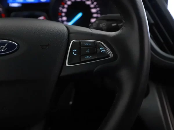 Photo 8 of 29 of WF0AXXWPMAJJ25190 Ford Kuga 1.5 EcoBoost Titanium Led