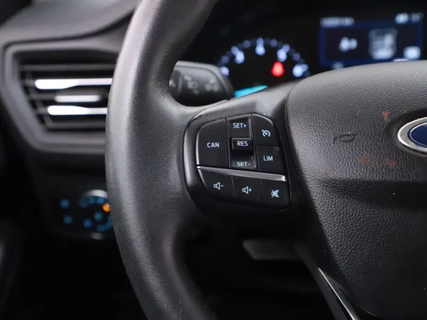 Photo 8 of 29 of WF0PXXGCHPKY79662 Ford FOCUS Wagon 1.0 EcoBoost Titanium Business 5-drs Combi