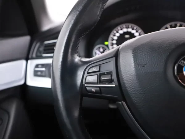 Photo 8 of 30 of WBA5A31080D744552 BMW 5 Serie 520i Aut. Last Minute Edition 4-drs Sedan