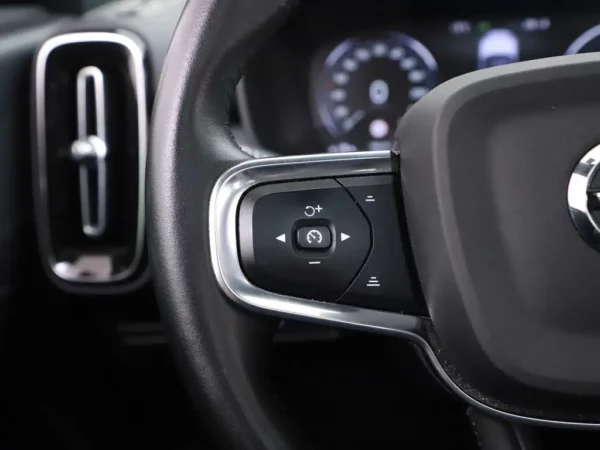 Photo 8 of 32 of YV1XZBBVFM2438154 Volvo XC40 1.5 T5 Recharge Business Pro