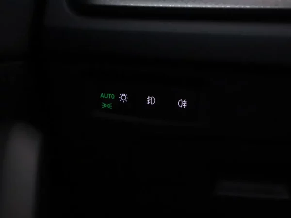 Photo 8 of 33 of TMBJP8NX0RY146191 Skoda Octavia Combi 1.0 TSI Business Edition