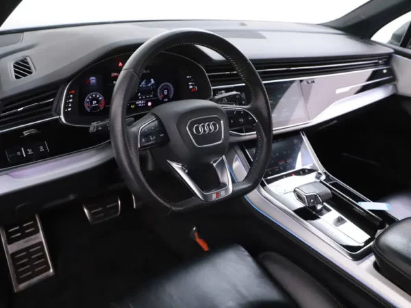 Photo 8 of 34 of WAUZZZ4M3LD007324 Audi Q7 55 TFSI quattro Pro Line S 7p