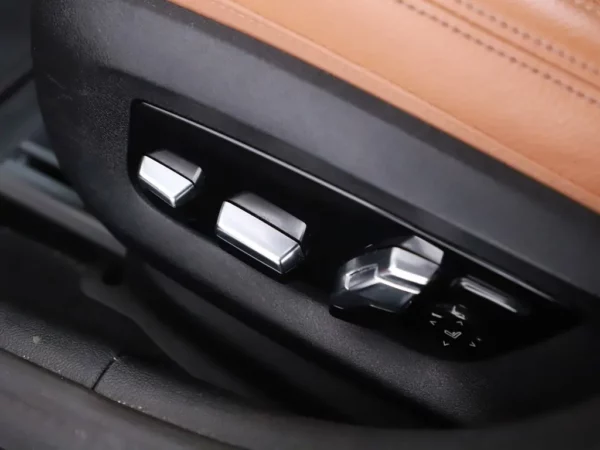 Photo 8 of 35 of WBA11CG000CL71888 BMW 5 Serie Touring 530e Business Edition Plus M-Pack