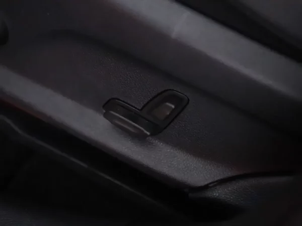 Photo 8 of 40 of WDC2539801F751707 Mercedes-Benz GLC 200 Aut. Business Solution AMG