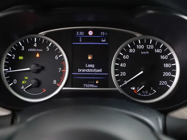 Photo 9 of 23 of VNVK1400469960207 Nissan Micra 1.0 IG-T N-Design (5-drs Hatchb.)