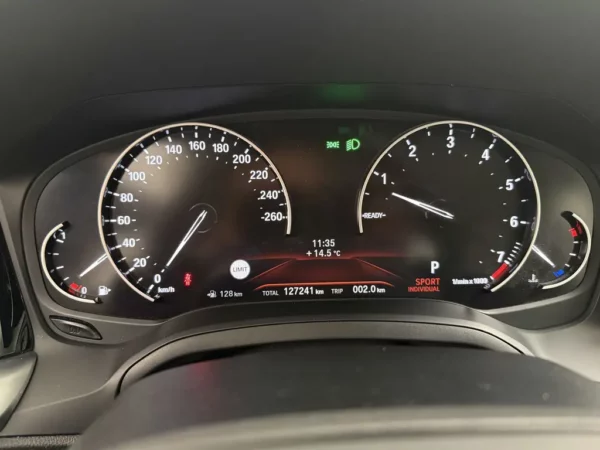 Photo 9 of 23 of WBA5F71090A415661 BMW 3-serie 320i High Executive (4-drs Sedan)