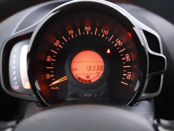 Photo 9 of 24 of VF7PAHMTBER752090 Citroen C1 1.2 PureTech Airscape Shine Alloy