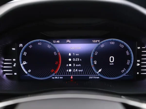 Photo 9 of 26 of TMBER7NW9P3231540 Skoda Scala 1.0 TSI Sport Business (5-drs