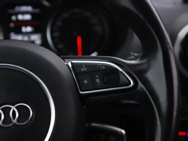 Photo 9 of 26 of WAUZZZ8V5F1133404 Audi A3 Cabriolet 1.4 TFSI CoD Ambition Pro Line Plus Softtop Stoelverw.