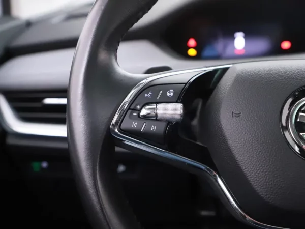 Photo 9 of 34 of TMBJB7NY3NF011424 Skoda Enyaq iV 60 5-drs SUV Cruise