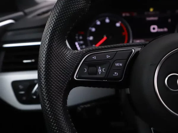 Photo 9 of 34 of WAUZZZF56KA068463 Audi A5 Sportback 35 TFSi Sport S-Tronic