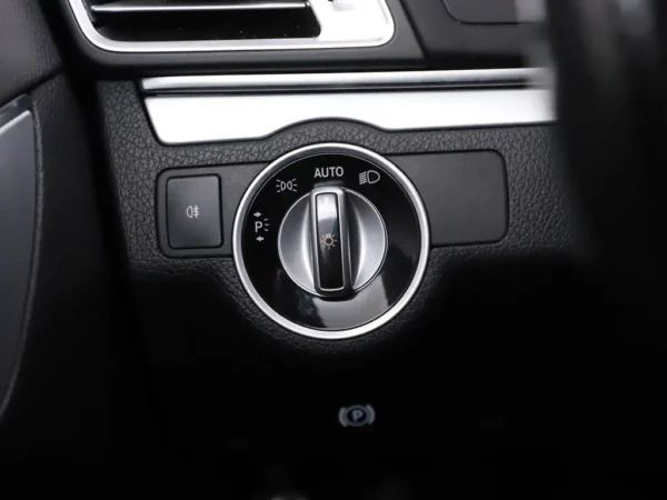 Photo 9 of 34 of WDD2074611F336253 Mercedes-Benz E-Klasse Cabrio 400 Prestige Cruise Ecc