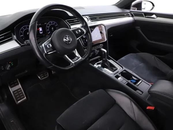 Photo 9 of 37 of WVWZZZ3HZJE515000 Volkswagen Arteon 1.5 TSI DSG R-Line