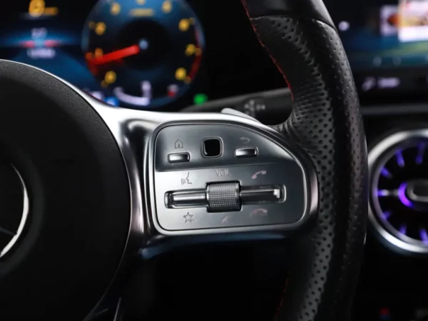 Mercedes-Benz CLA-Klasse Shooting Brake 180 Automaat Business Solution AMG