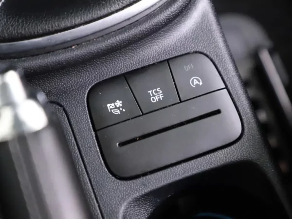 Photo 16 of 26 of WF0JXXGAHJLE27962 Ford Fiesta 1.0 EcoBoost Titanium