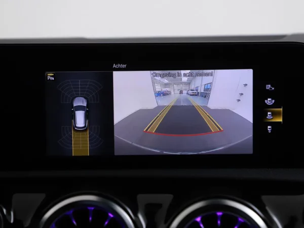 Mercedes-Benz CLA-Klasse Shooting Brake 180 Automaat Business Solution AMG