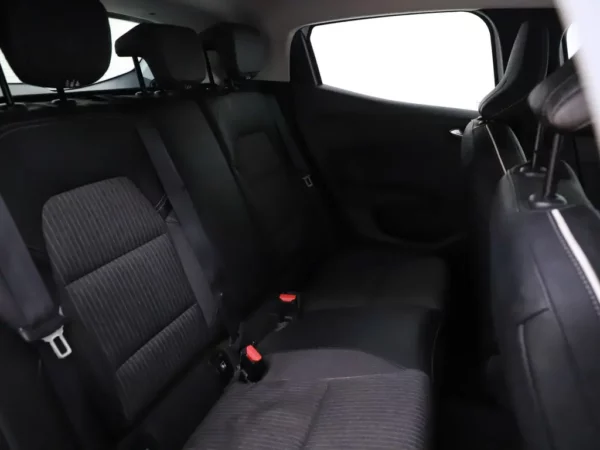 Photo 19 of 27 of VF1RJA00266164445 Renault Clio 1.0 TCe Intens LED