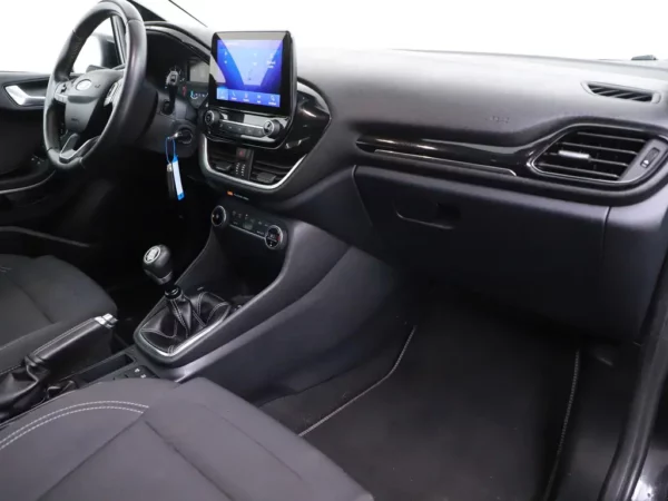 Photo 21 of 26 of WF0JXXGAHJLE27962 Ford Fiesta 1.0 EcoBoost Titanium